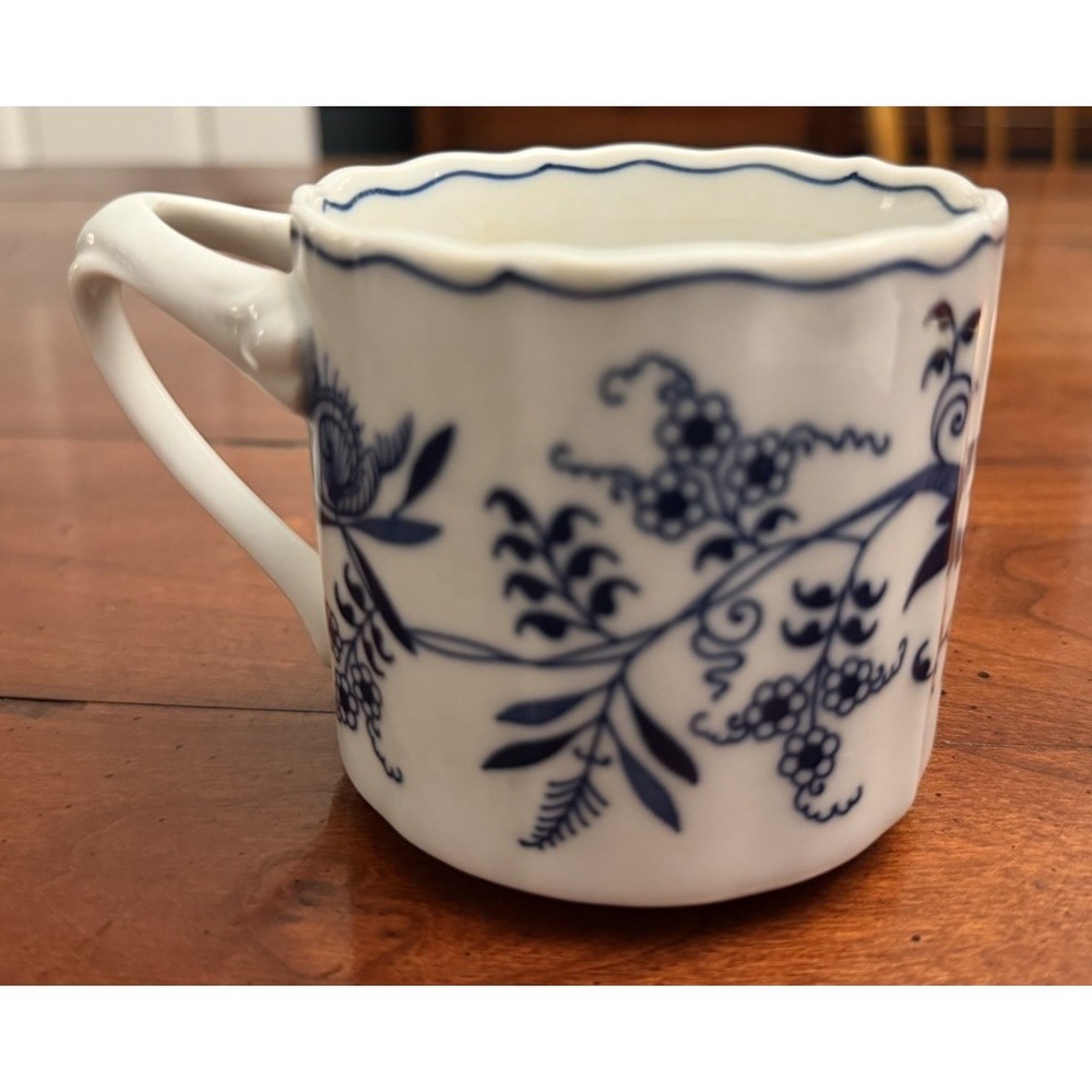 Blue Danube Blue Onion Coffee Mug Scalloped Rim Japan Rectangle Block Mark